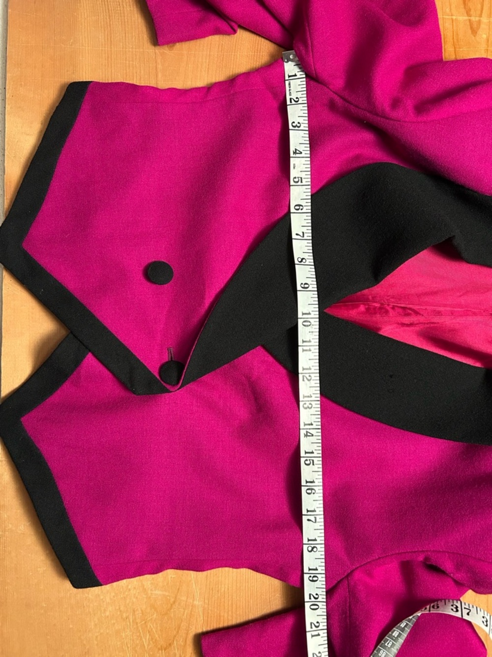 Vintage 1980s Hot Pink Tuxedo Jacket Black Trim Pointed Front Blazer Petite 10 - Picture 7 of 10
